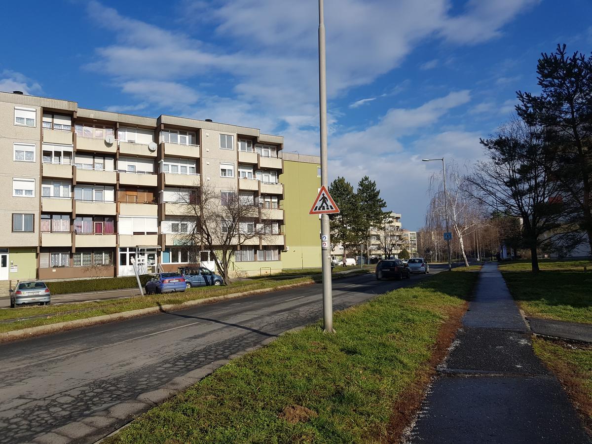 Hegyalja Apartman ザラエゲルセグ エクステリア 写真